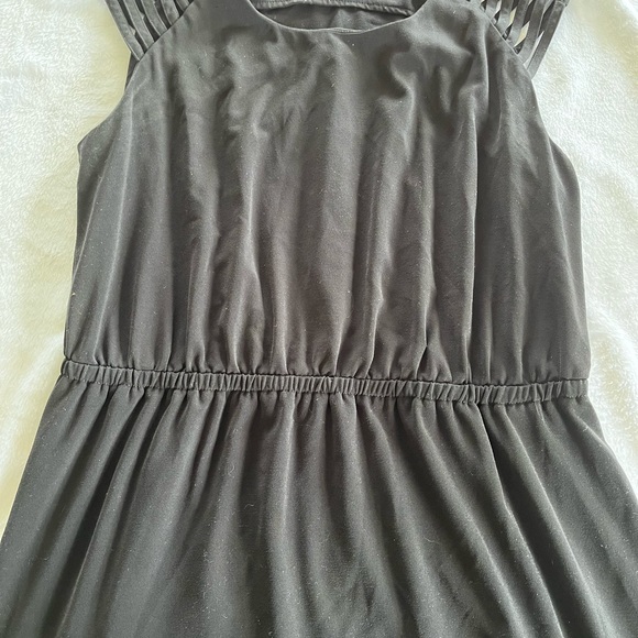 Black dress - Picture 7 of 10